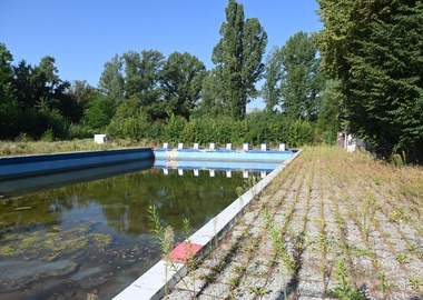 uzavřené koupaliště ve Starém Lískovci