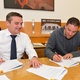 Podpis smlouvy o pronájmu stadionu P. Švancarovi