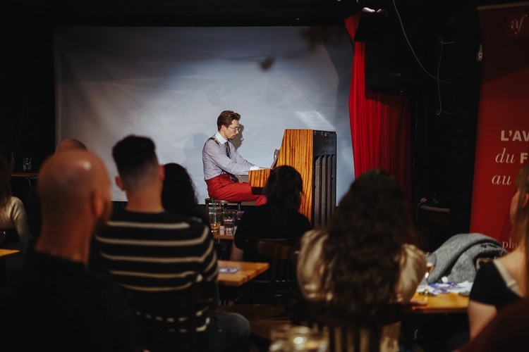 Hudební vystoupení v rámci multižánrového festivalu Bonjour Brno. Foto: Bonjour Brno