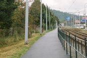 Během června a letních prázdnin stavbaři z Brněnských komunikací opravili cestu při ulici Kníničská. Díky tomu se realizoval jeden z vítězných projektů Dáme na vás z roku 2023, o dofinancování oprav stezky se postaral Odbor dopravy MMB. Slavnostní otevření proběhlo v úterý 24. září v odpoledních hodinách.