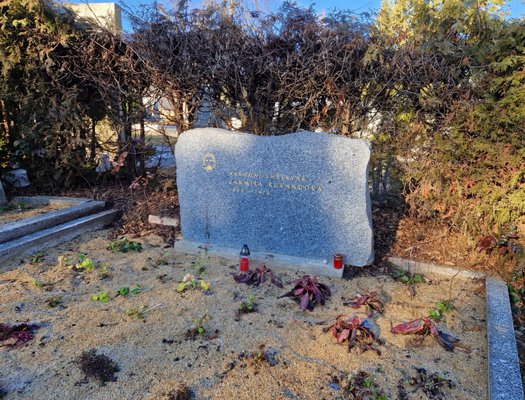 Hrob Jarmily Kurandové. Foto: Zdeňka Obalilová