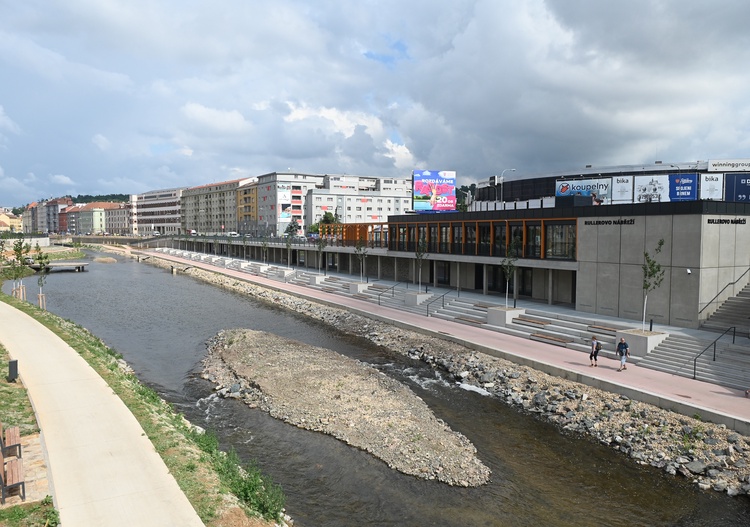 Na Poříčí vznikla nová kolonáda. Foto: Z. Kolařík