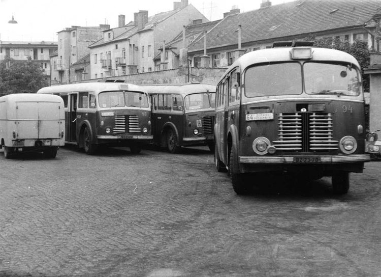 Autobusy v brněnské MHD letos slaví půlkulatých 95 let. Foto: archiv DPMB