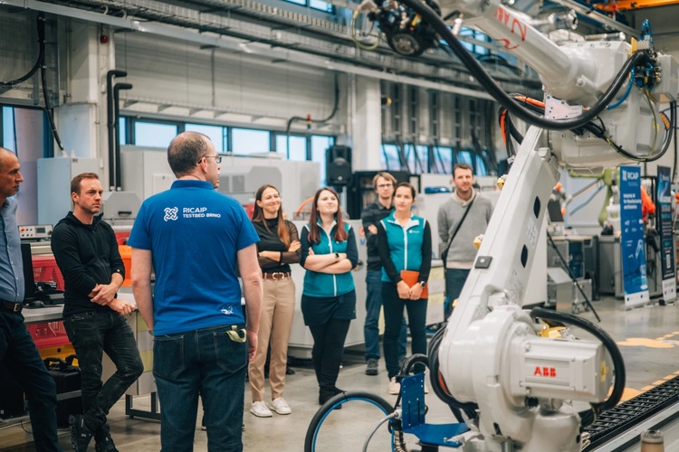 Prohlídka výzkumné laboratoře CEITEC VUT. Foto: Týden pro digitální Česko