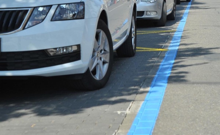 Modré zóny začnou od pondělí platit v Žabovřeskách