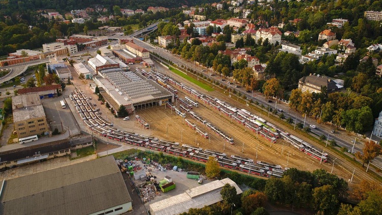 Rok otevřených dveří DPMB. Vydejte se na prohlídku z pohodlí domova