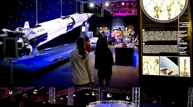 Výstava Cosmos discovery nabízí nahlédnutí mezi hvězdy