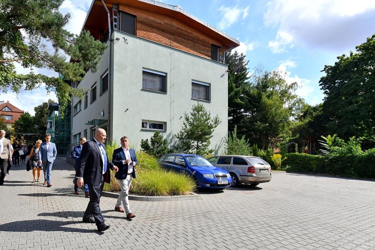 Radnice ve Slatině má novou adresu: Tilhonova 59