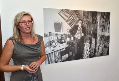 Výstava na Špilberku představuje dílo Kratiny, představitele Klubu konkrétistů