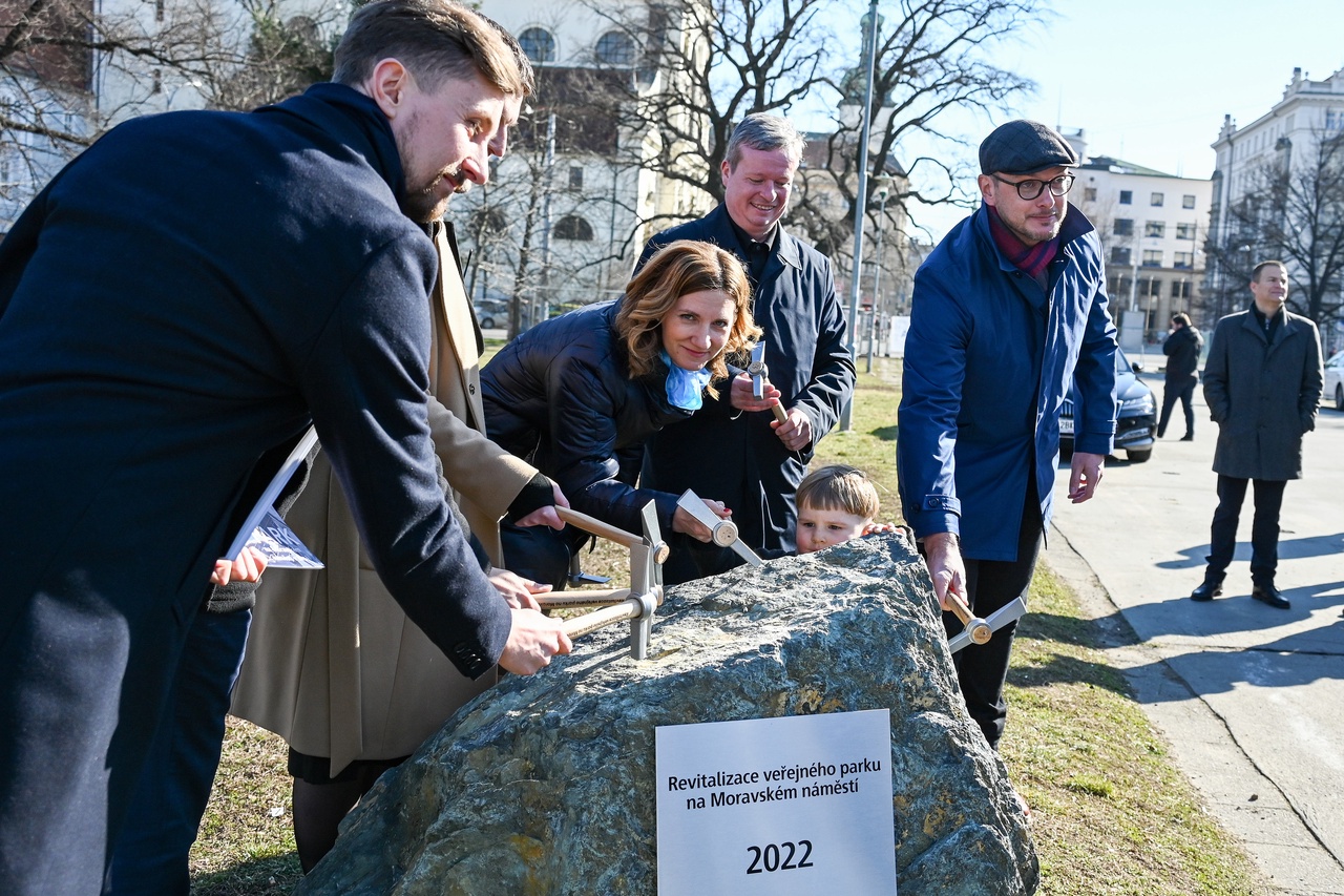 Začala rekonstrukce parku na Moravském náměstí