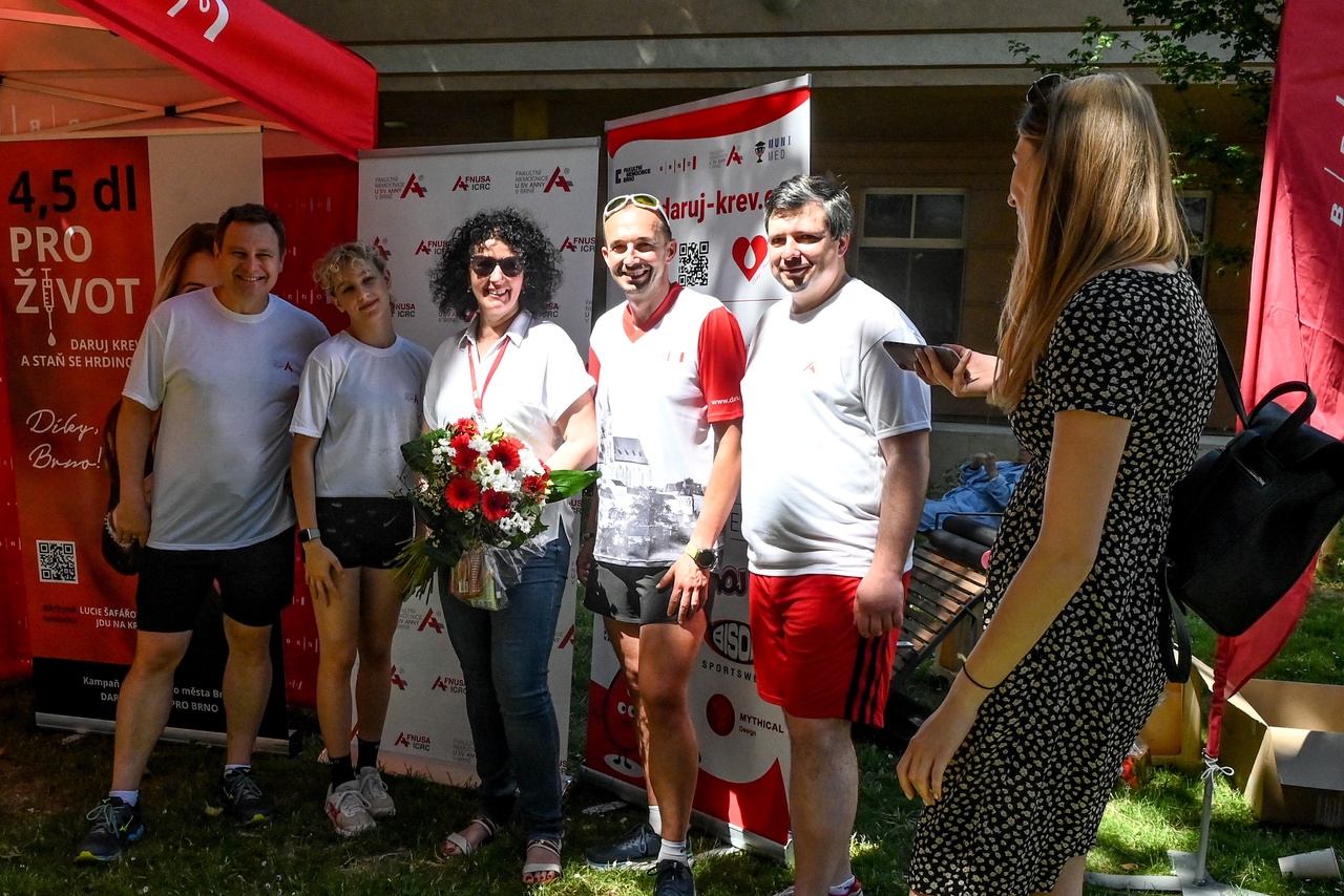 Štafetový běh konaný v rámci kampaně Darujme krev pro Brno