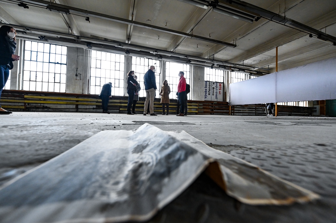 Prohlídka areálu továrního komplexu Mosilana