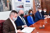 Slavnostní podpis smlouvy na 40 nových obousměrných tramvají pro Brno