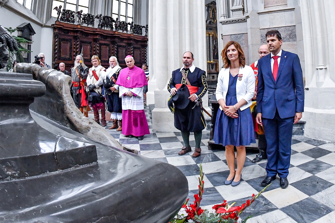 Slavnostní kladení věnců u hrobu vojevůdce Raduita de Souches konané u příležitosti oslav Dne Brna
