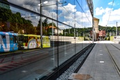 Nová moderní hala denní očisty a denního šetření tramvají v areálu vozovny Pisárky