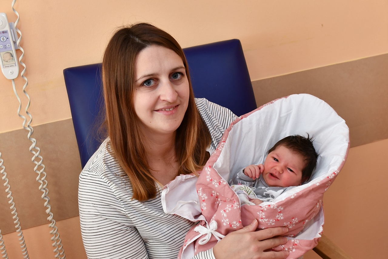 Malá Mariana je první miminko Brna v r. 2020