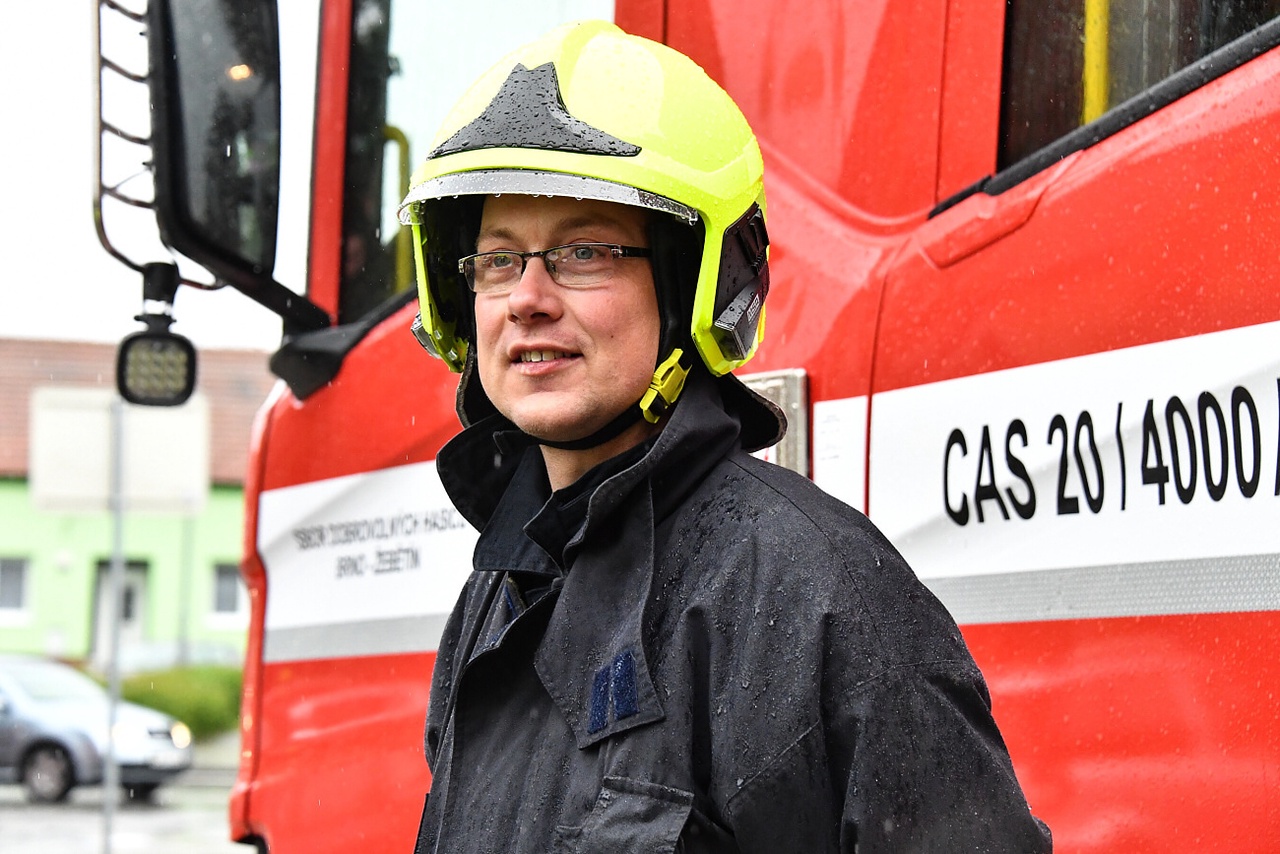 Slavnostní předání nové hasičské cisterny Jednotce sboru dobrovolných hasičů Brno-Žebětín