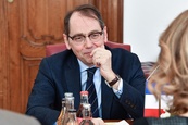 Přijetí velvyslance Francie v ČR Rolanda Galharagua