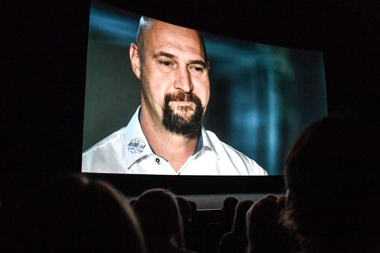 Slavnostní premiéra dokumentárního snímku KOMETA:FILM (Z nebe do pekla a zpět)