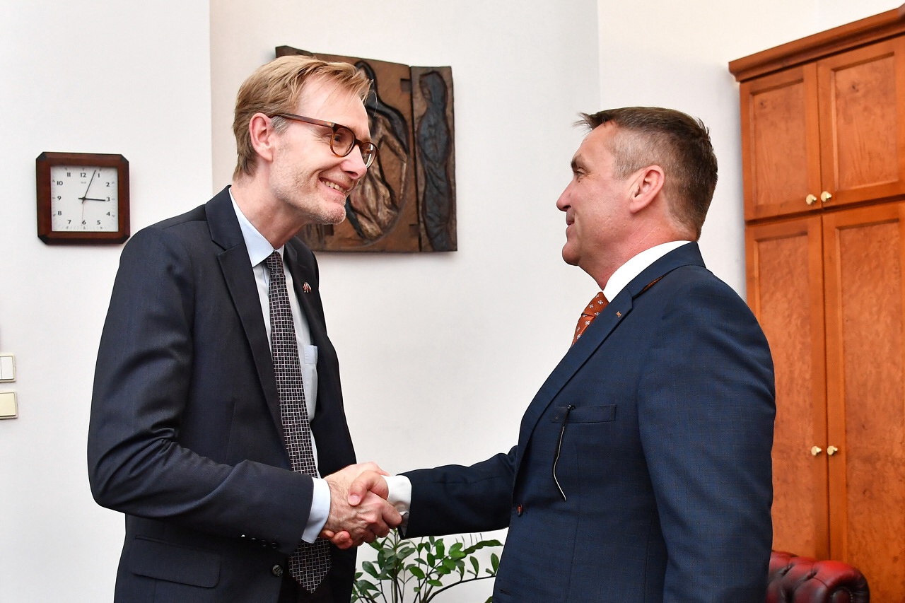 Přijetí dánského velvyslance Ole Frijse-Madsena