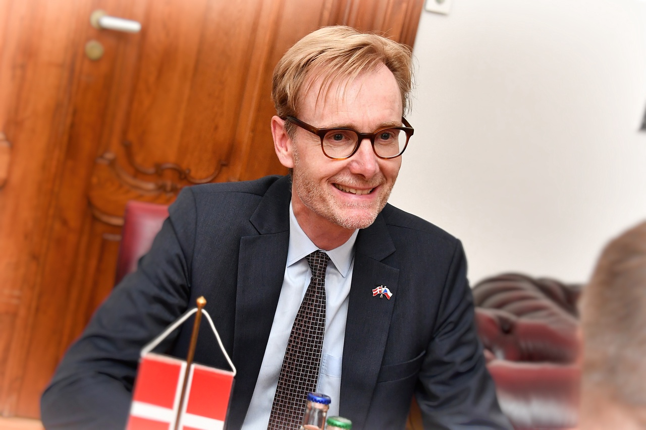 Přijetí dánského velvyslance Ole Frijse-Madsena
