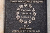 Pověšení plakety Entente Florale Europe