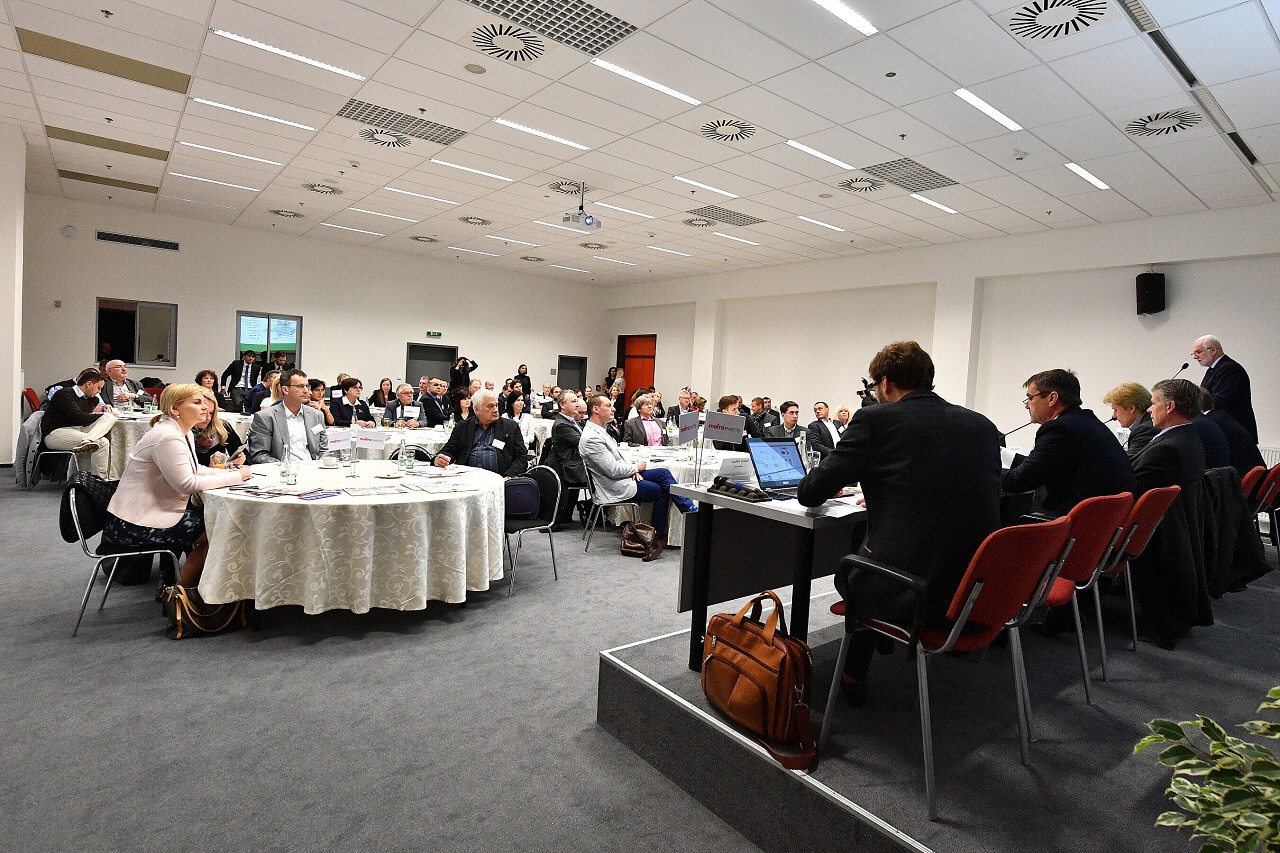 Konference Výzvy regionu/Jihomoravský kraj - Místo k žití, místo k podnikání