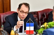 Přijetí francouzského velvyslance Rolanda Galharagua