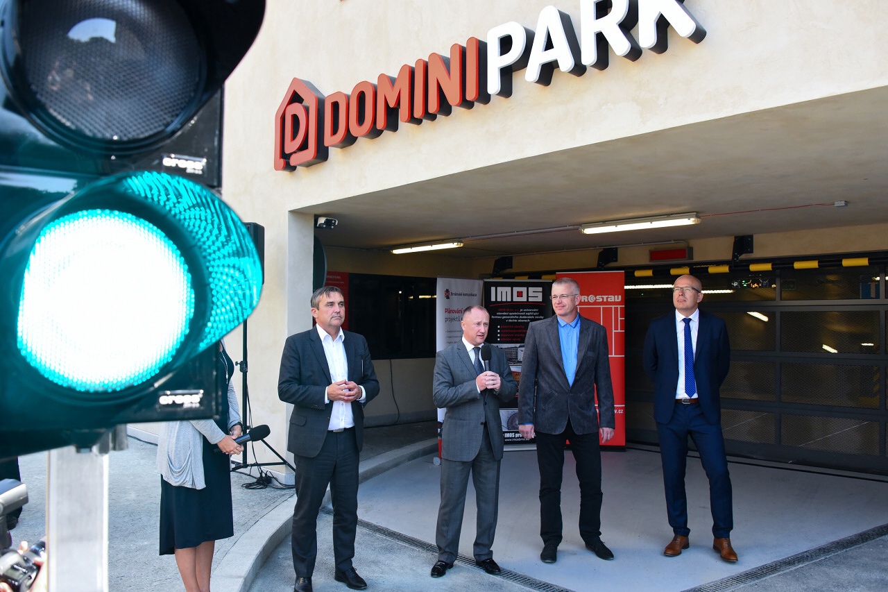 Slavnostní otevření a zahájení provozu parkovacího domu Domini Park