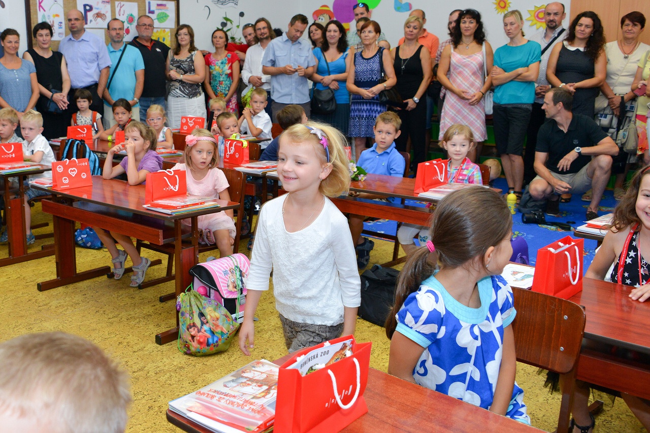 Zahájení nového školního roku 2015/2016 na ZŠ Sirotkova - za účasti primátora P. Vokřála