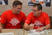 Tisková koference k rozlučce fotbalisty Petra Švancary - podpis petice za stavbu nového fotbalového stadionu