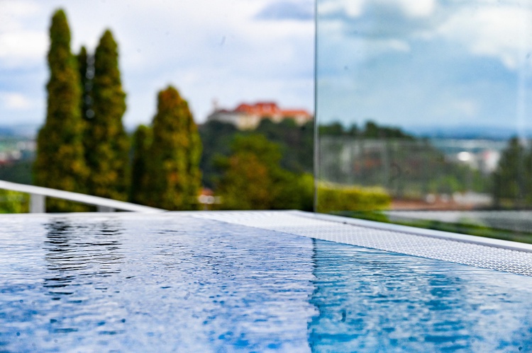 Venkovní vířivka Kraví hora