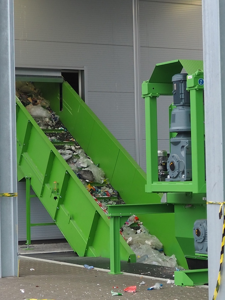 Automatická dotřiďovací linka na plast. Foto: Zdeňka Obalilová