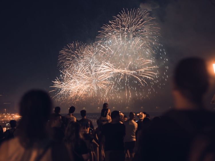 10 věcí, které je dobré vědět před odpálením první rachejtle. Foto: Viktor Pecséri