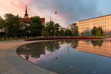 Park na Moravském náměstí. Foto: Pavel Gabzdyl